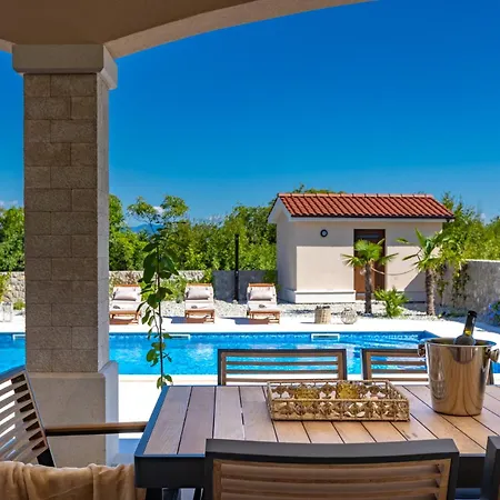 빌라 Luxury Glabrova With Pool, Jacuzzi And Sauna *