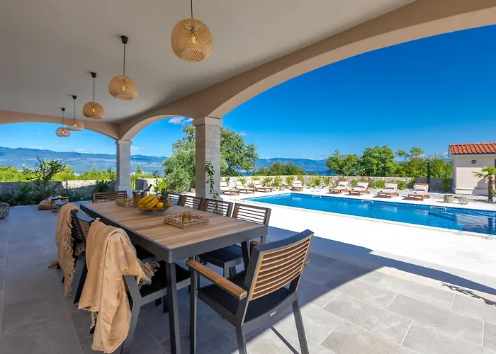 Vila Luxury Glabrova With Pool, Jacuzzi And Sauna