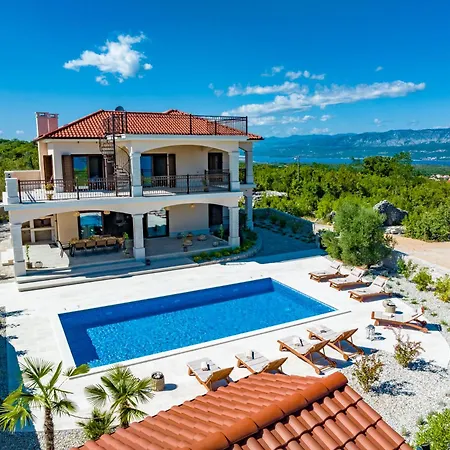 Luxury Glabrova With Pool, Jacuzzi And Sauna Villa *