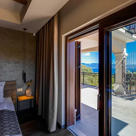 Villa Luxury Glabrova With Pool, Jacuzzi And Sauna