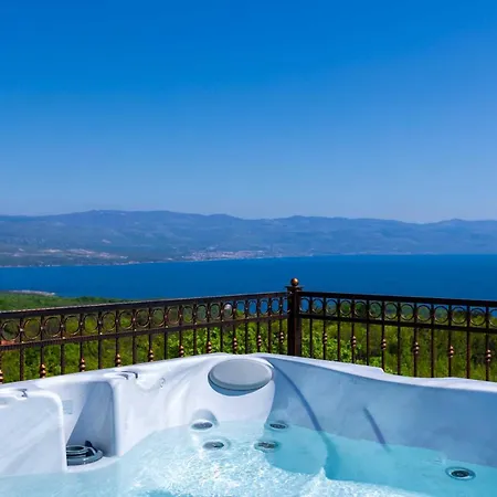 Luxury Glabrova With Pool, Jacuzzi And Sauna Gostinjac