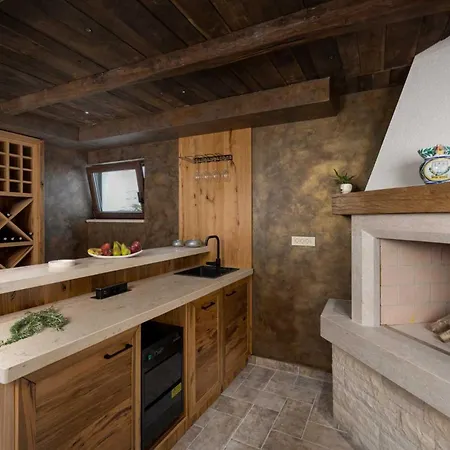 Luxury Glabrova With Pool, Jacuzzi And Sauna Villa