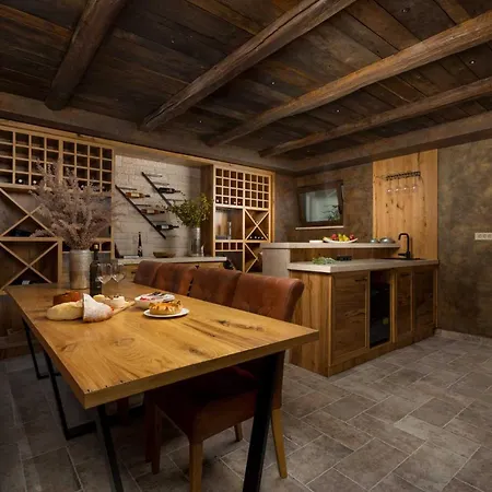 Villa Luxury Glabrova With Pool, Jacuzzi And Sauna