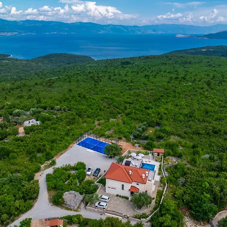 Luxury Glabrova With Pool, Jacuzzi And Sauna * Gostinjac