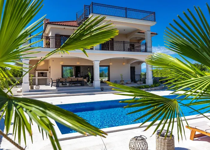 Βίλα Luxury Glabrova With Pool, Jacuzzi And Sauna Gostinjac